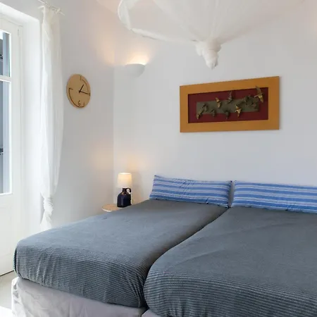 Rose Apollonia (Sifnos)