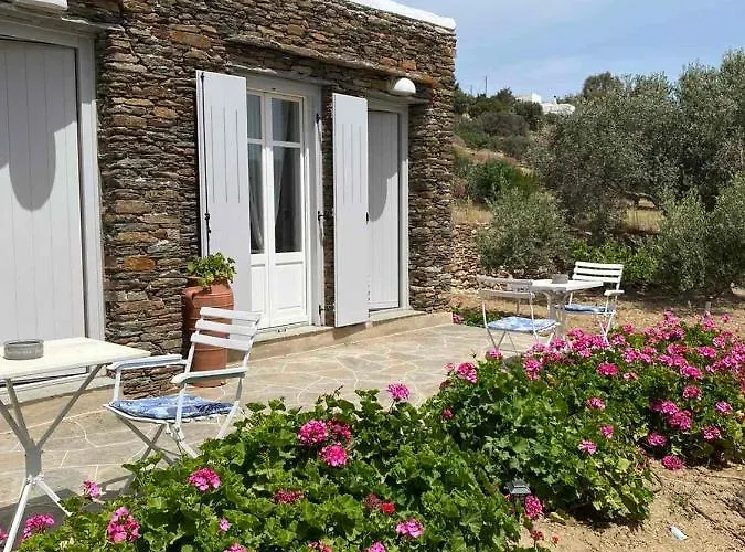 Rose * Apollonia (Sifnos)